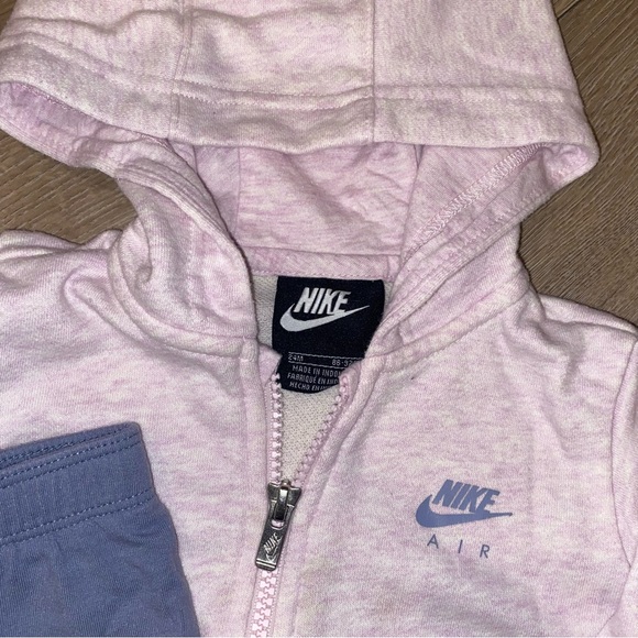 Nike toddler track suit - Picture 2 of 2